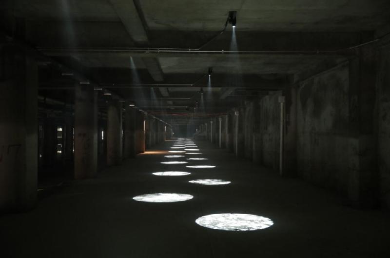 홍제유연(숨길)