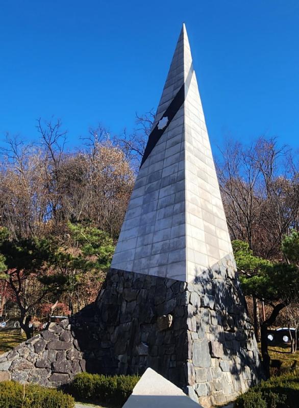 항일의병 13도 창의군탑