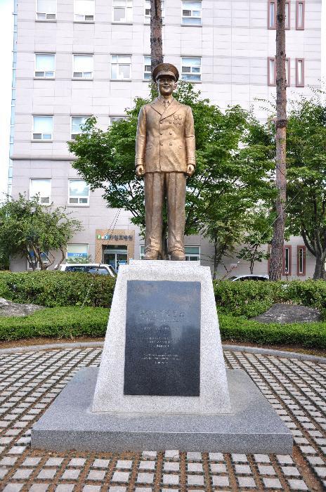 고 미국해군대위 서위렴