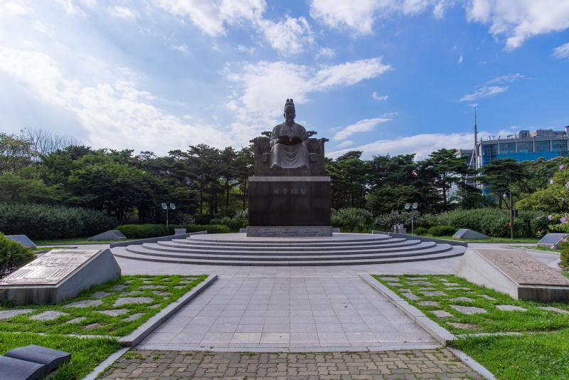 세종대왕상(여의도공원)