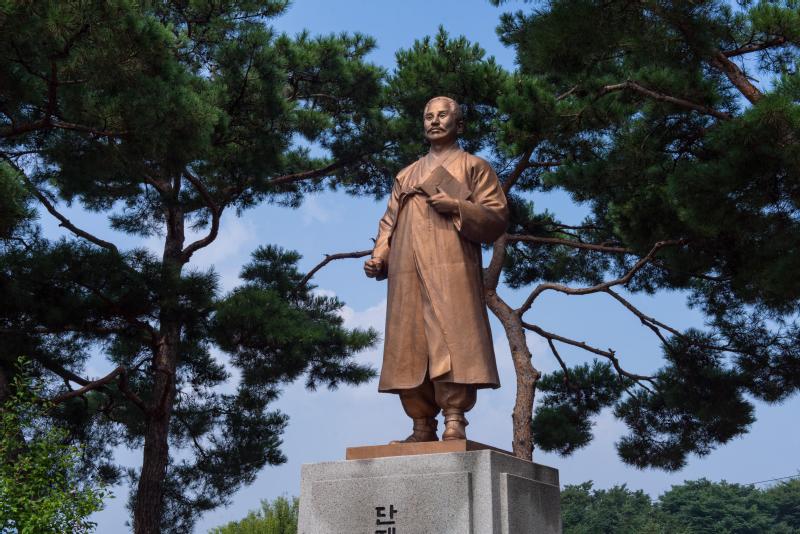 단재 신채호 선생상