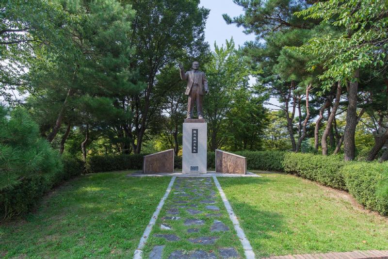 유석 조병옥 선생상