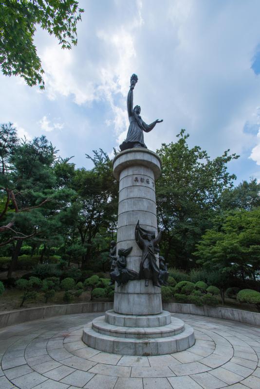 류관순상(장충동)